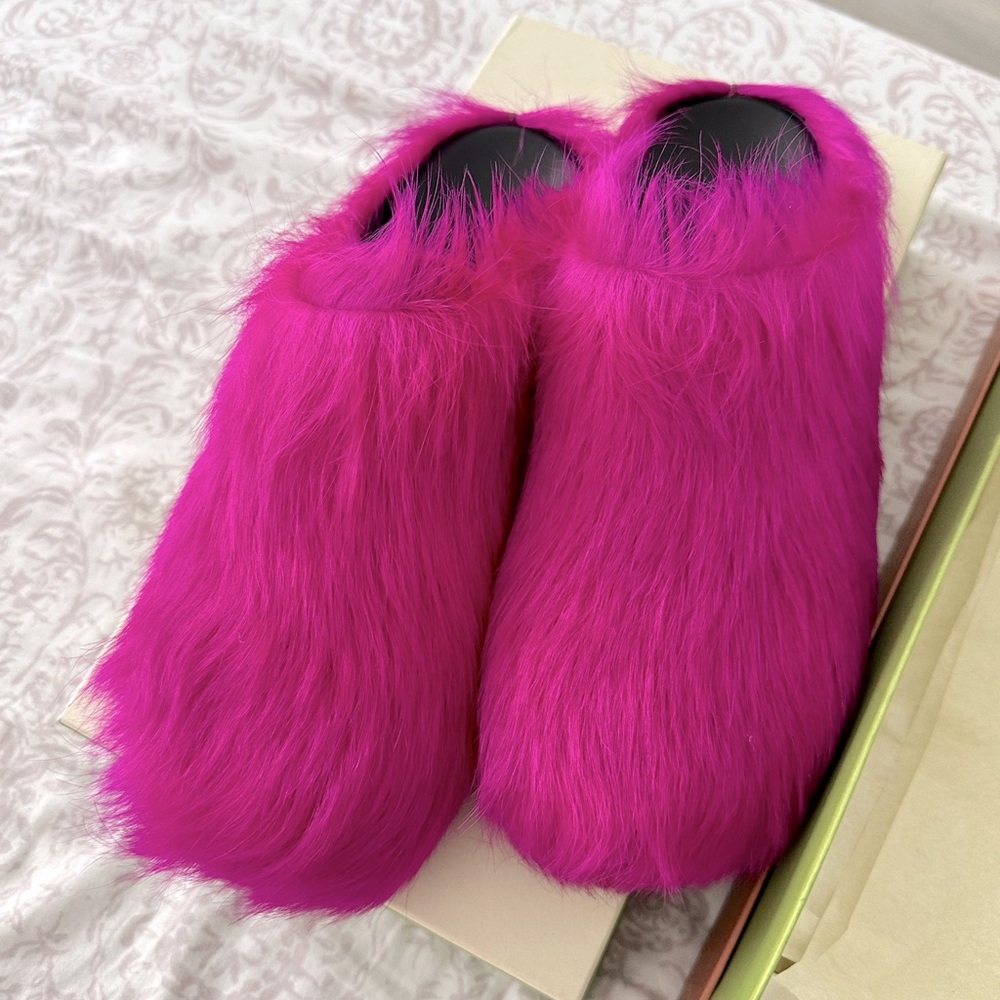 Marni Fuchsia long-hair calfskin Fussbett sabot